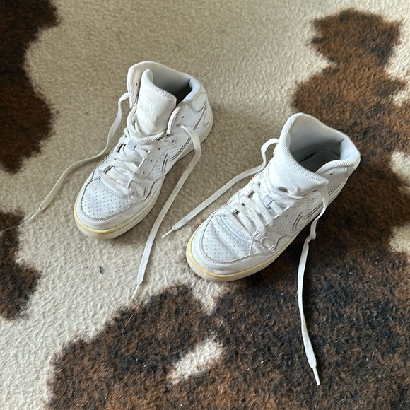 White Son of Force Skateboarding Shoe / size 6.5 - Picture 1 of 7